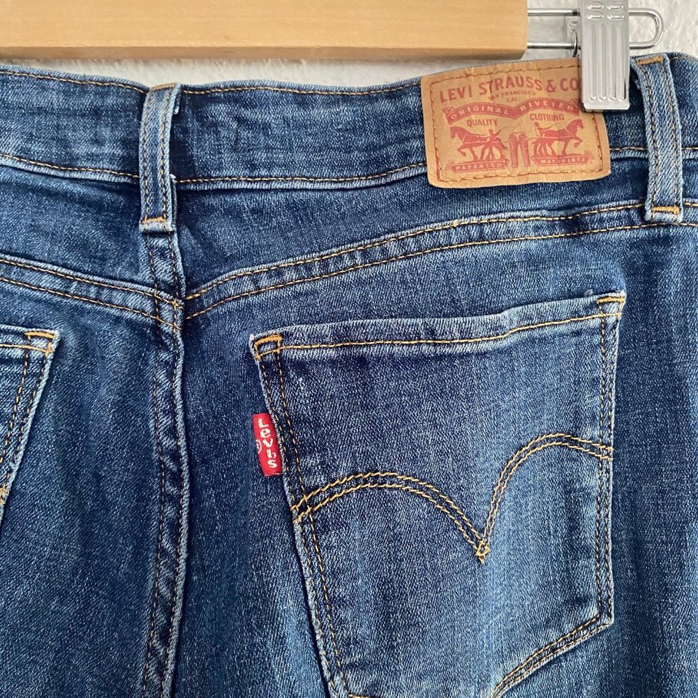 Levi's 711 Skinny Jeans